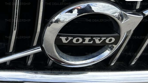Volvo V40 2.0 D3 Inscription Hatchback 5dr Diesel Manual Euro 6 (s/s) (150 ps)