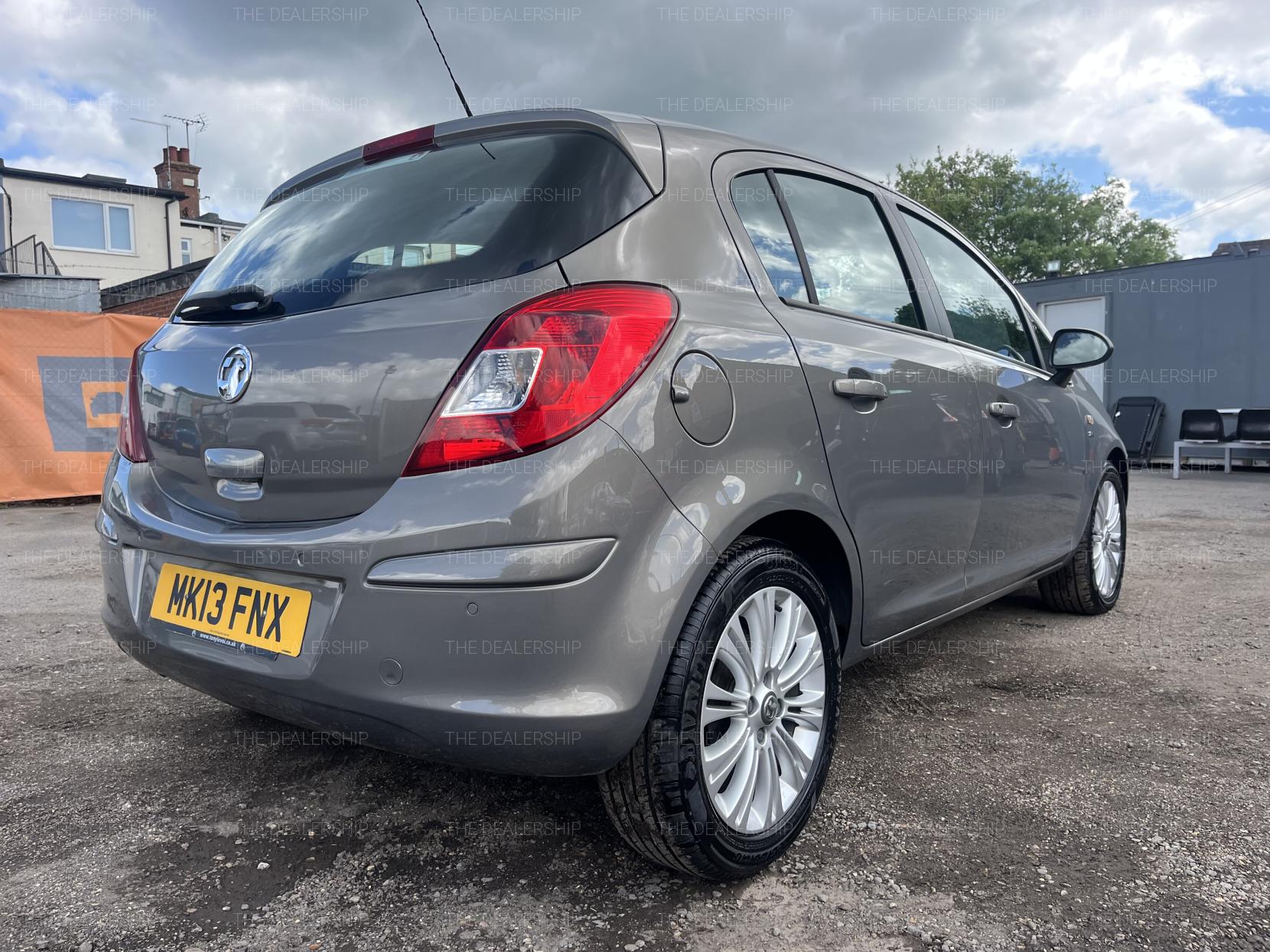Vauxhall Corsa 1.4 16V SE Hatchback 5dr Petrol Auto Euro 5 (100 ps)