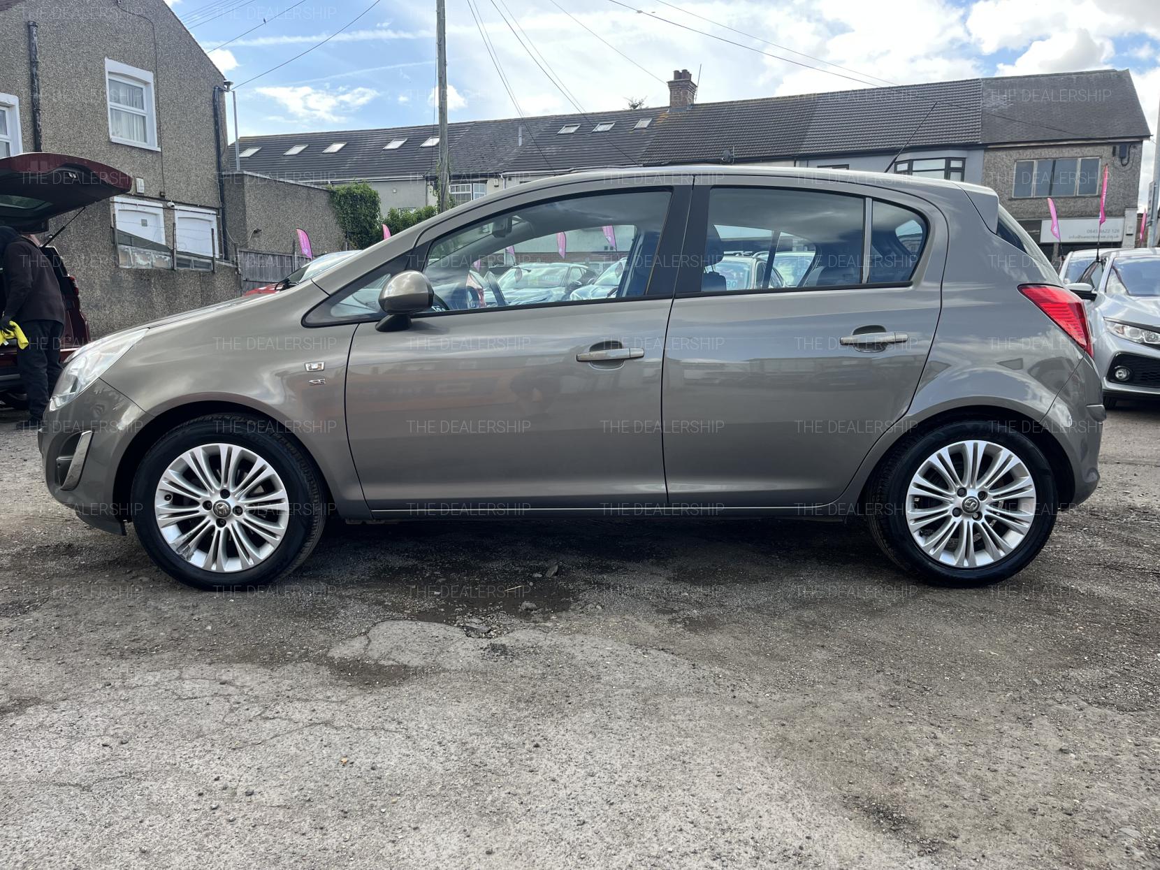 Vauxhall Corsa 1.4 16V SE Hatchback 5dr Petrol Auto Euro 5 (100 ps)