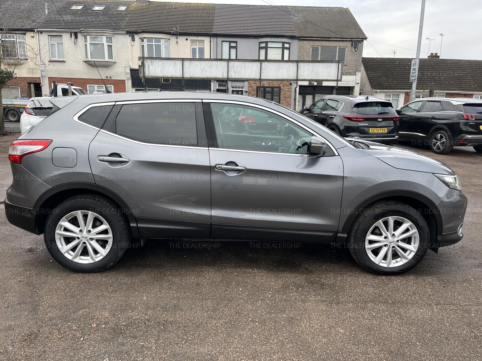 Nissan Qashqai 1.2 DIG-T Acenta Premium SUV 5dr Petrol Manual 2WD Euro 5 (s/s) (115 ps)