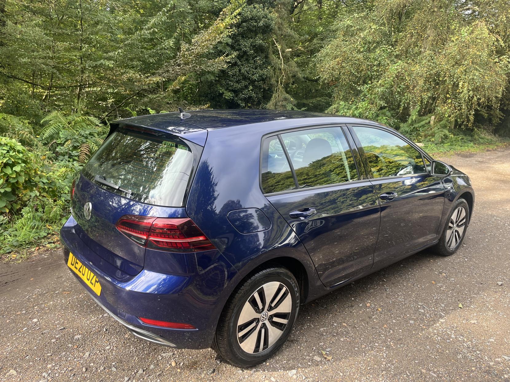 Volkswagen e-Golf 35.8kWh e-Golf Hatchback 5dr Electric Auto (136 ps)