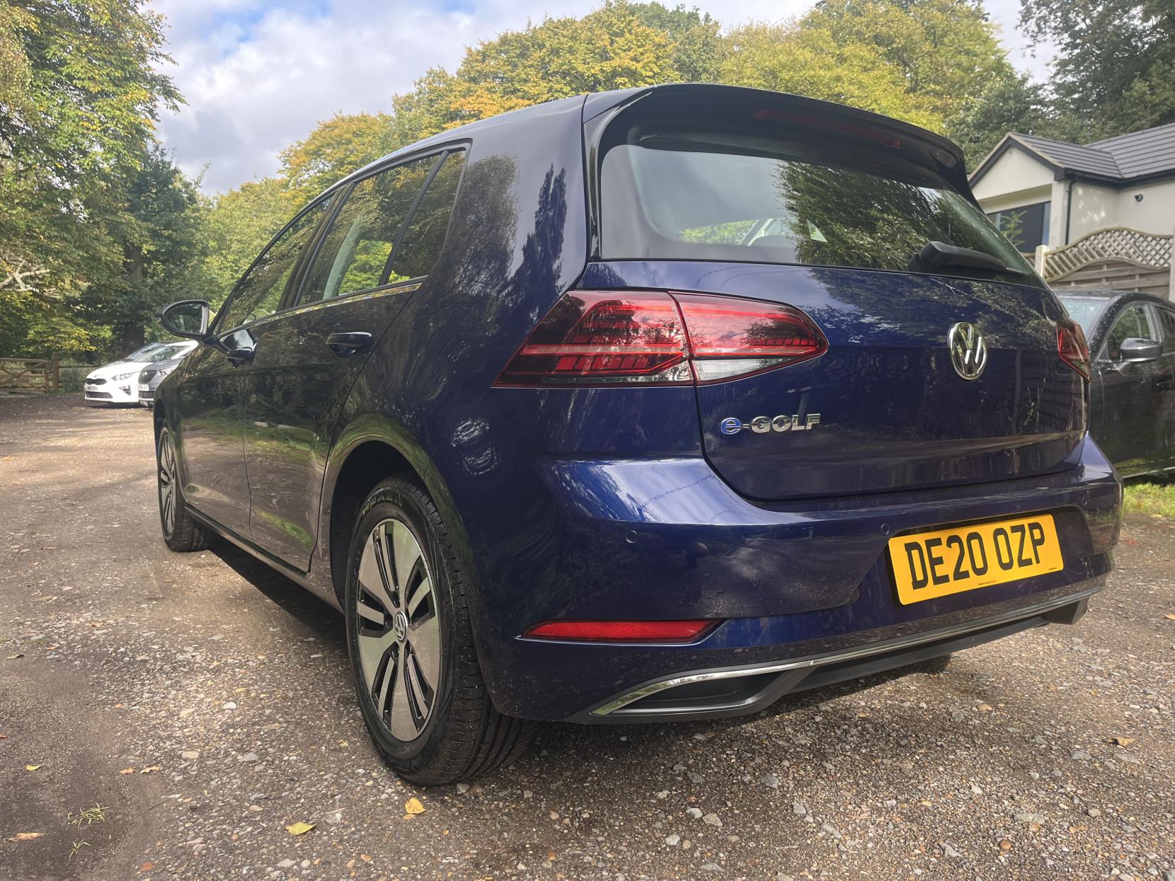 Volkswagen e-Golf 35.8kWh e-Golf Hatchback 5dr Electric Auto (136 ps)