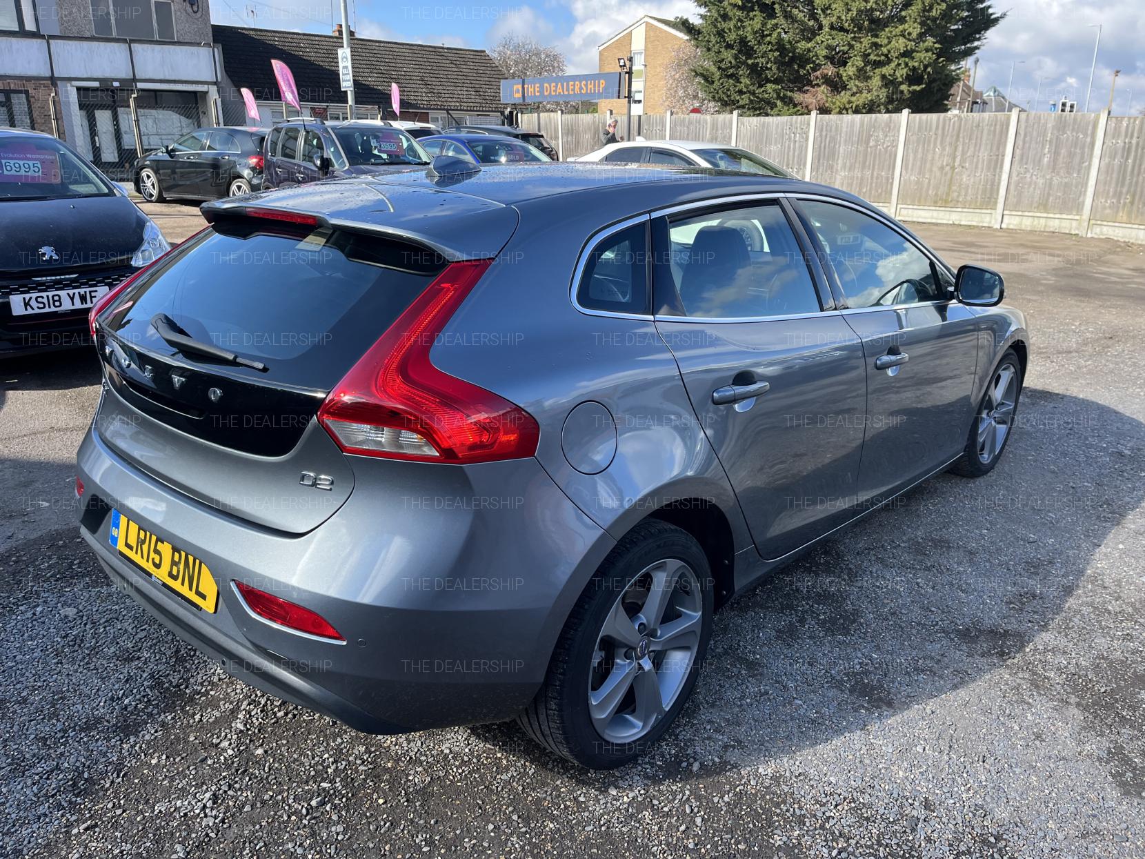 Volvo V40 1.6 D2 SE Lux Nav Hatchback 5dr Diesel Powershift Euro 5 (s/s) (115 ps)