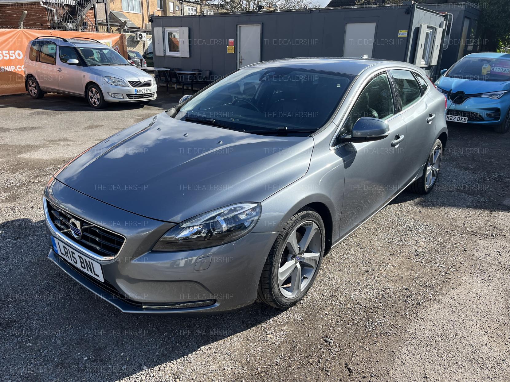 Volvo V40 1.6 D2 SE Lux Nav Hatchback 5dr Diesel Powershift Euro 5 (s/s) (115 ps)