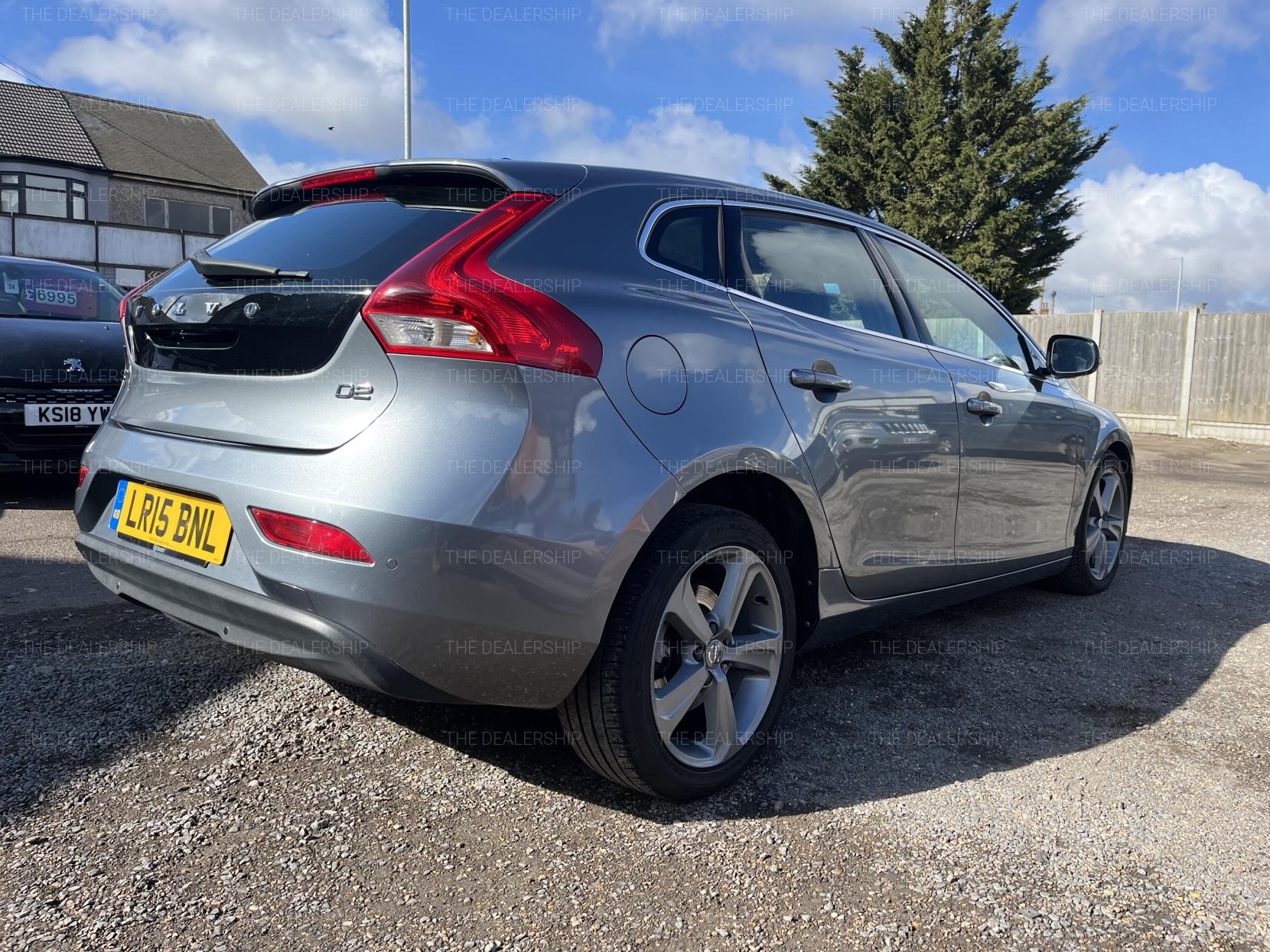 Volvo V40 1.6 D2 SE Lux Nav Hatchback 5dr Diesel Powershift Euro 5 (s/s) (115 ps)