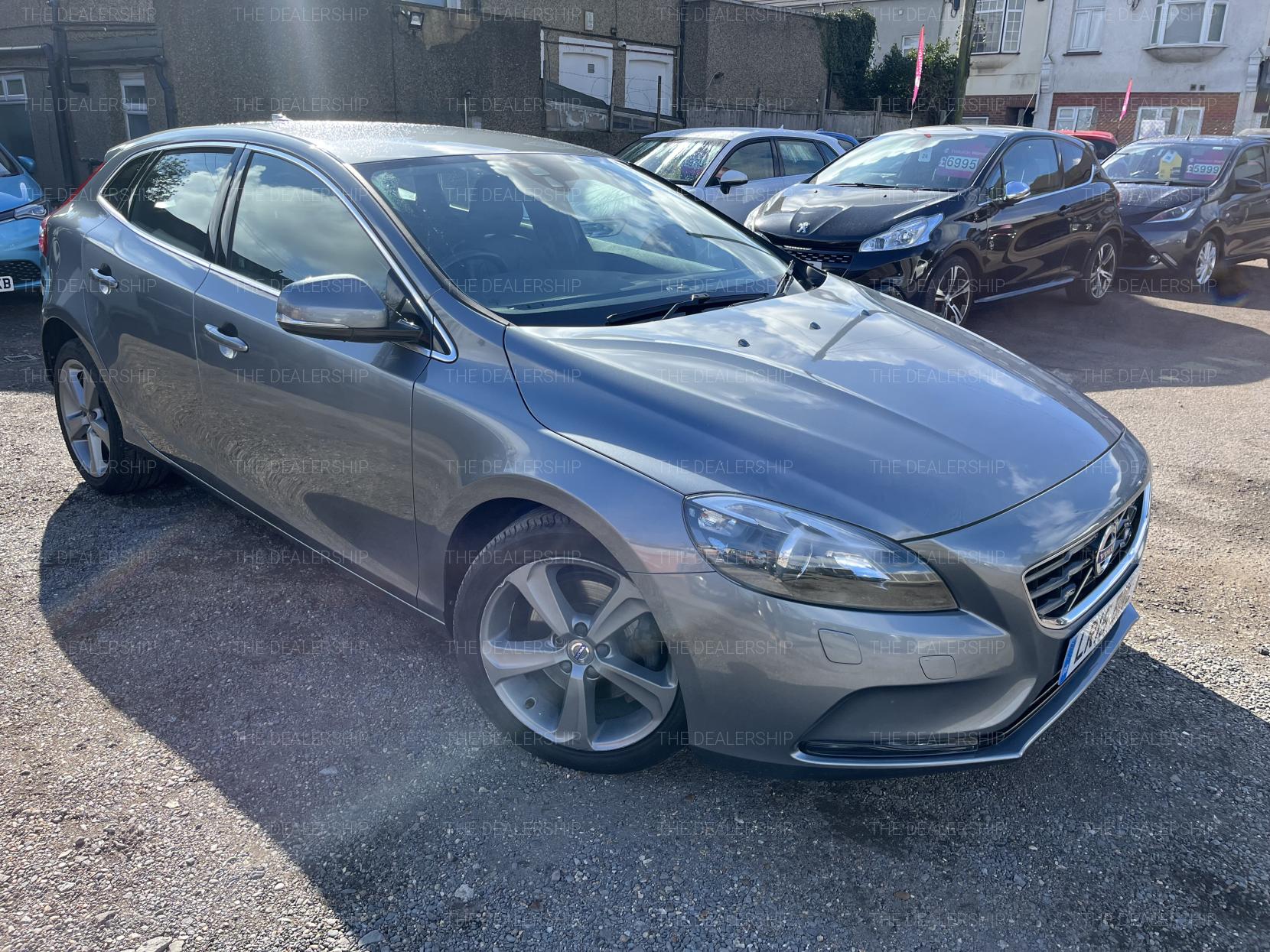 Volvo V40 1.6 D2 SE Lux Nav Hatchback 5dr Diesel Powershift Euro 5 (s/s) (115 ps)