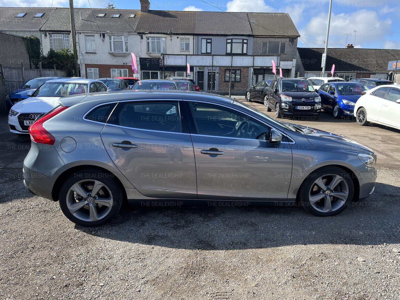 Volvo V40 1.6 D2 SE Lux Nav Hatchback 5dr Diesel Powershift Euro 5 (s/s) (115 ps)