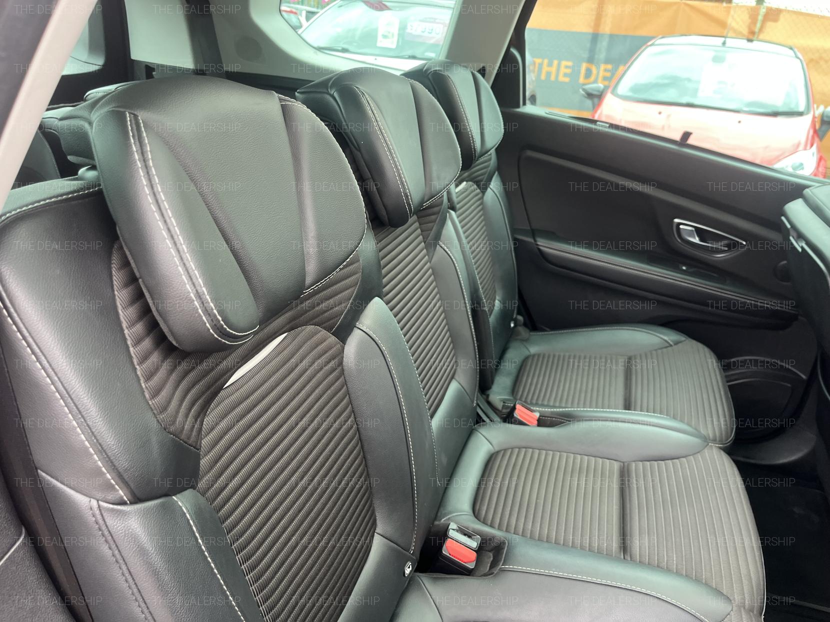 Renault Grand Scenic 1.2 TCe Dynamique S Nav MPV 5dr Petrol Manual Euro 6 (s/s) (130 ps)