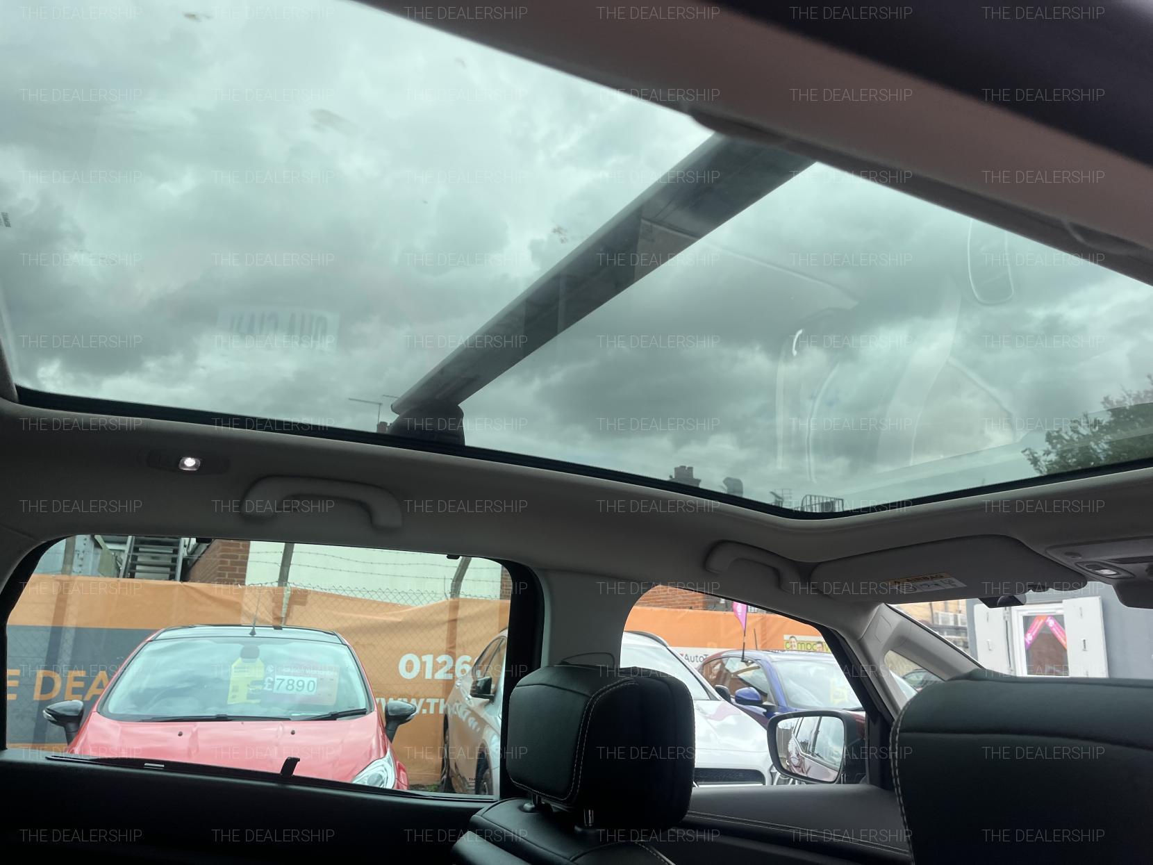 Renault Grand Scenic 1.2 TCe Dynamique S Nav MPV 5dr Petrol Manual Euro 6 (s/s) (130 ps)