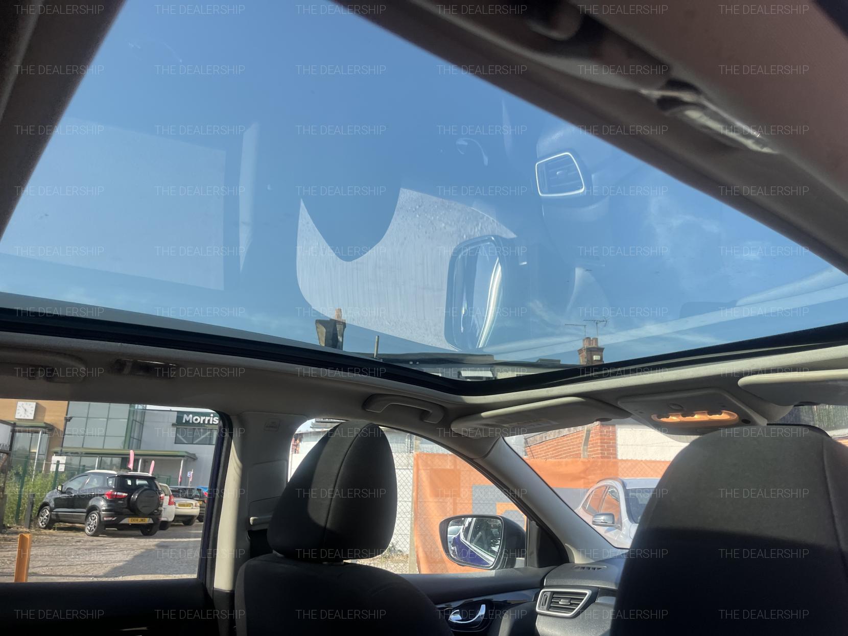 Nissan Qashqai 1.2 DIG-T N-Connecta SUV 5dr Petrol Manual 2WD Euro 6 (s/s) (115 ps)