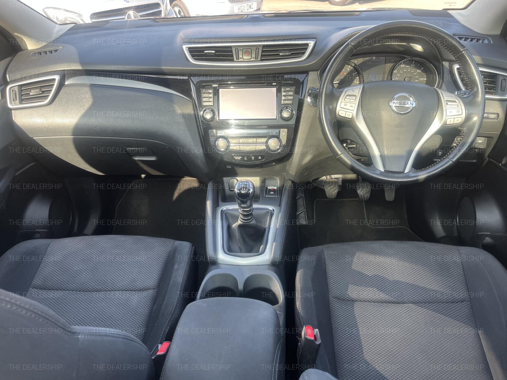 Nissan Qashqai 1.2 DIG-T N-Connecta SUV 5dr Petrol Manual 2WD Euro 6 (s/s) (115 ps)