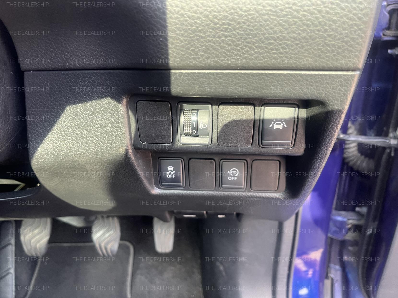 Nissan Qashqai 1.2 DIG-T N-Connecta SUV 5dr Petrol Manual 2WD Euro 6 (s/s) (115 ps)