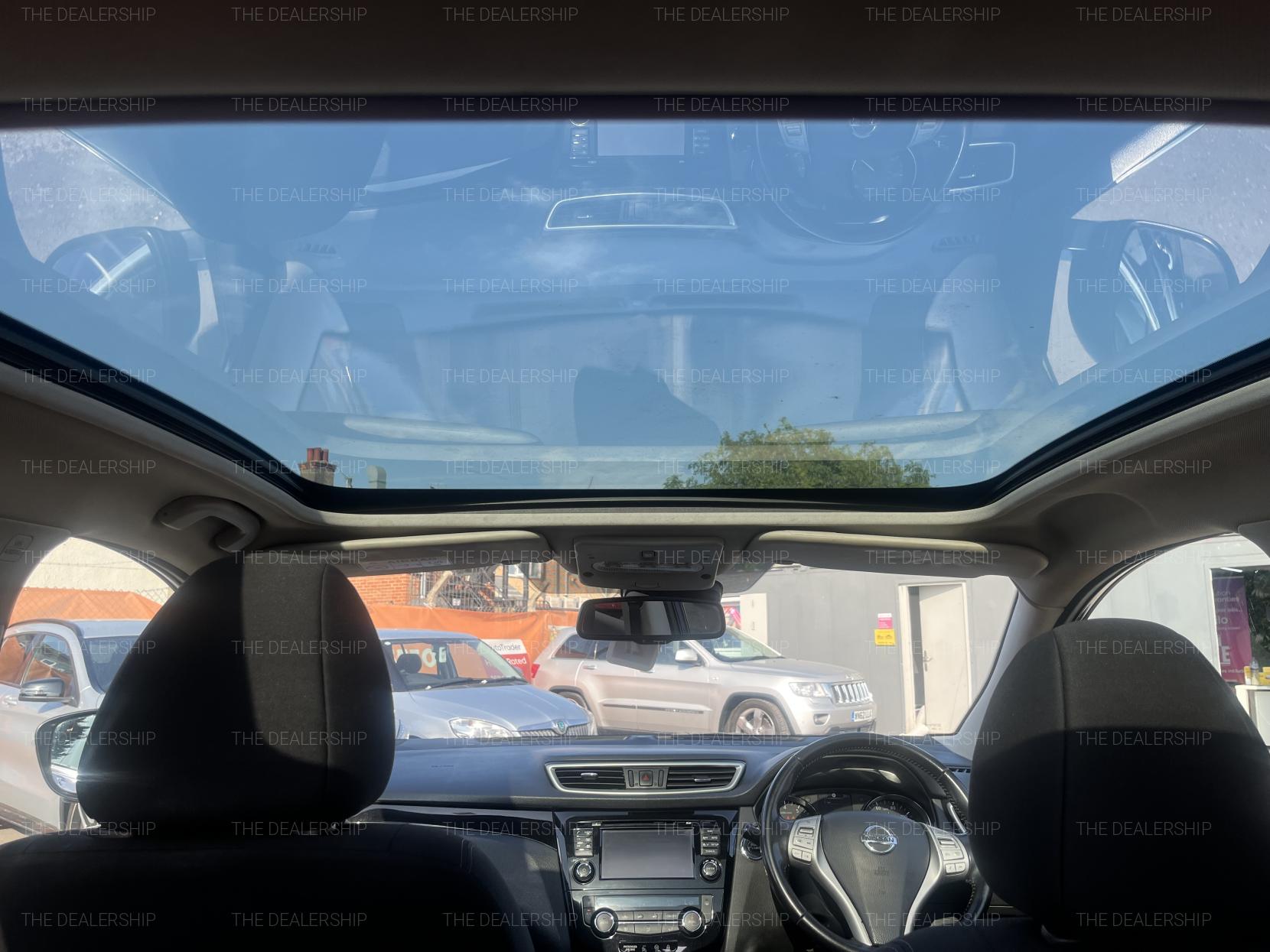 Nissan Qashqai 1.2 DIG-T N-Connecta SUV 5dr Petrol Manual 2WD Euro 6 (s/s) (115 ps)