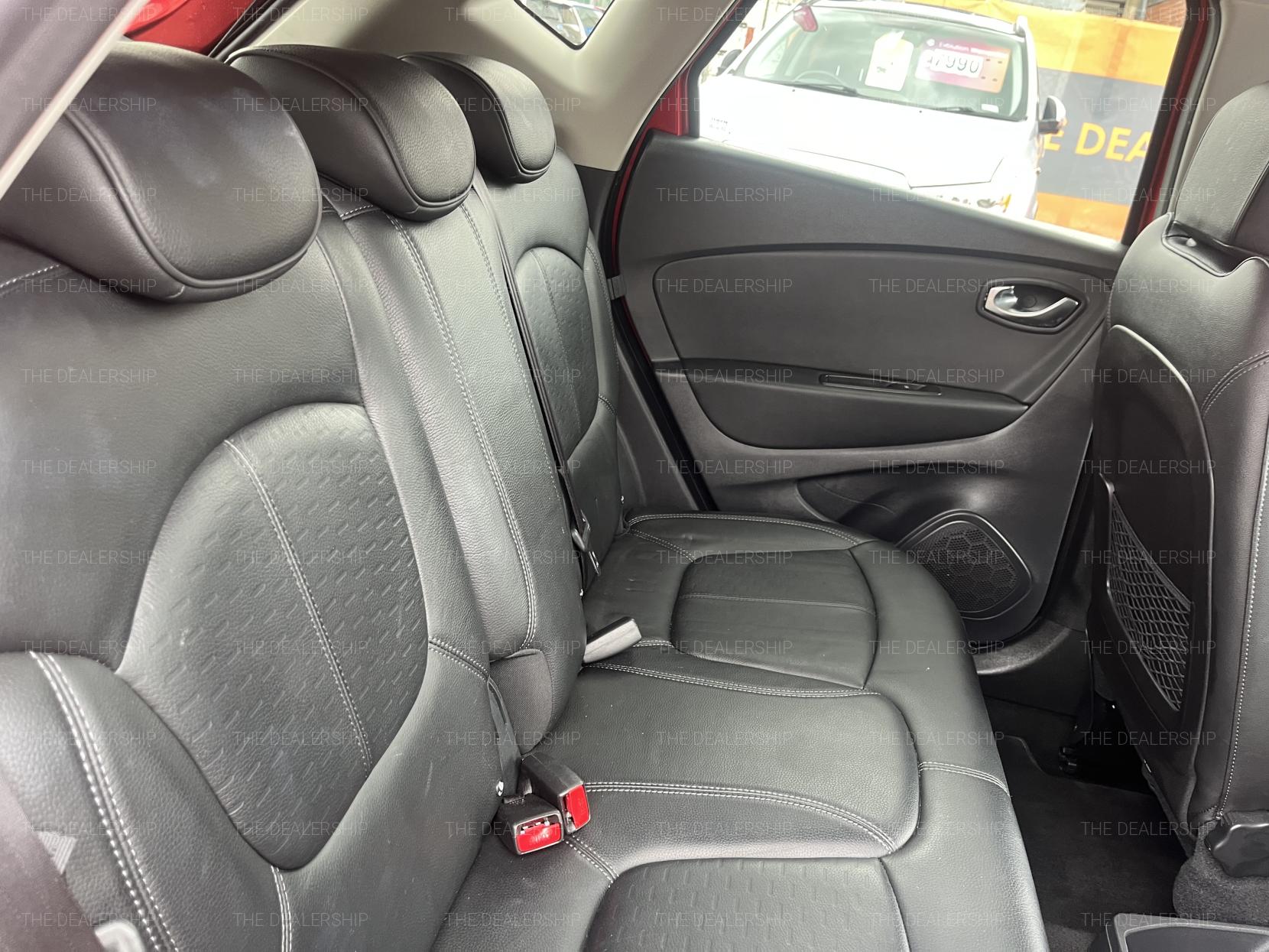 Renault Captur 0.9 TCe ENERGY Signature X Nav SUV 5dr Petrol Manual Euro 6 (s/s) (90 ps)