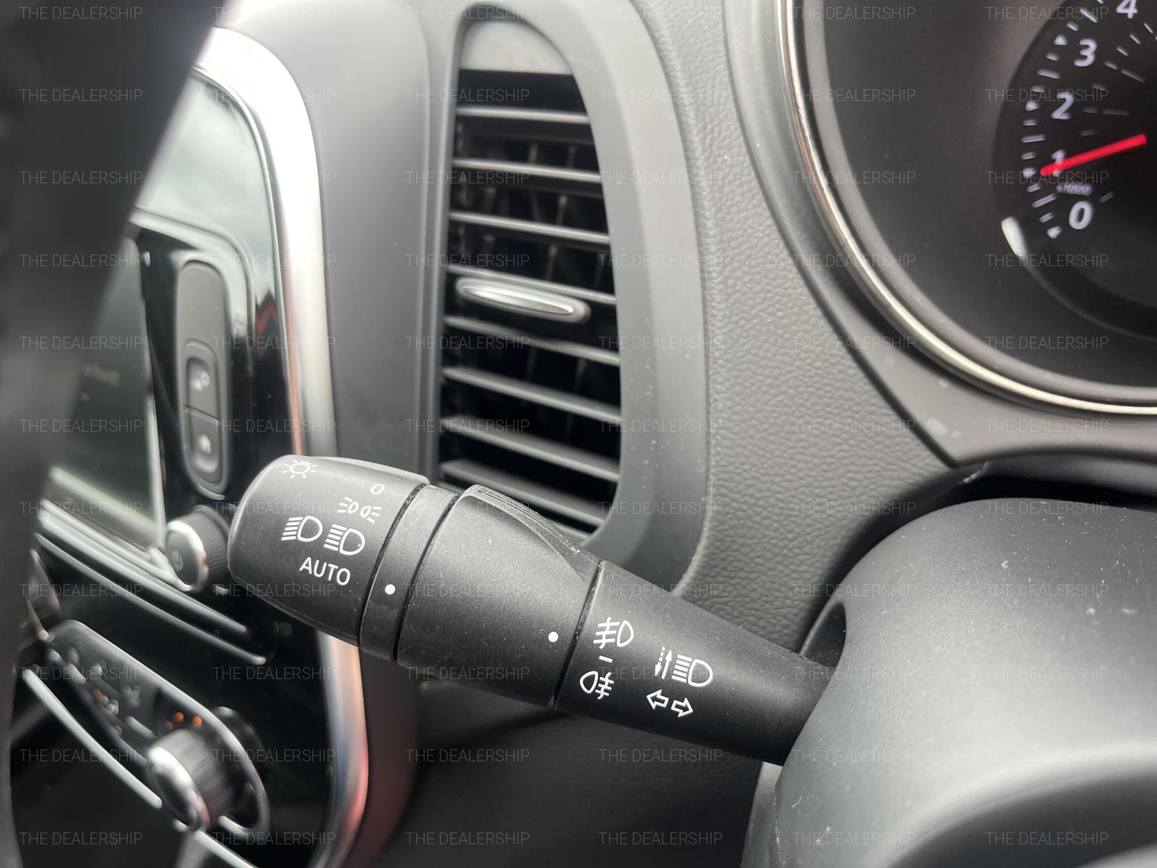 Renault Captur 0.9 TCe ENERGY Signature X Nav SUV 5dr Petrol Manual Euro 6 (s/s) (90 ps)
