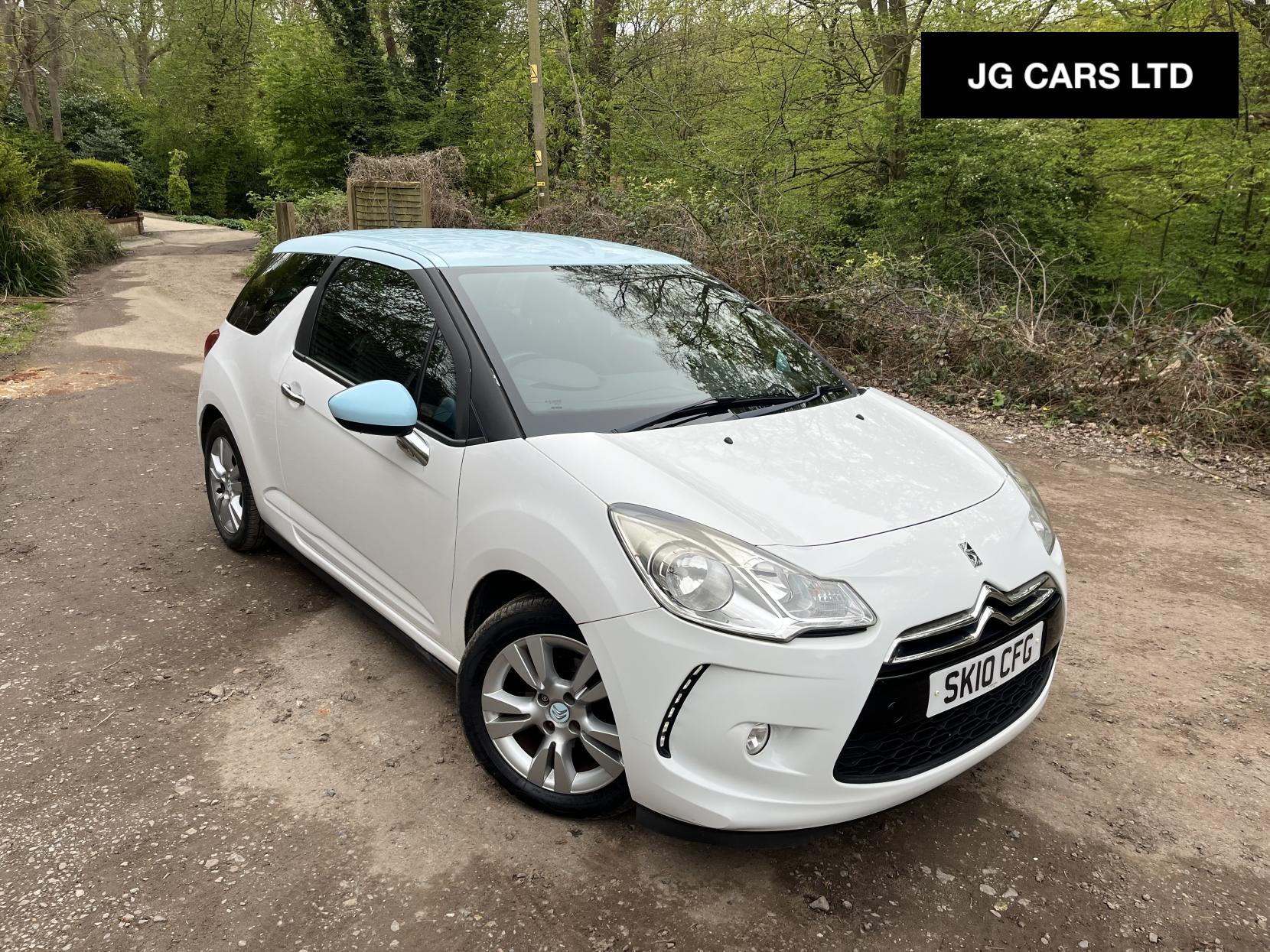 Citroen DS3 1.6 HDi 16V DStyle Hatchback 3dr Diesel Manual Euro 5 (90 ps)