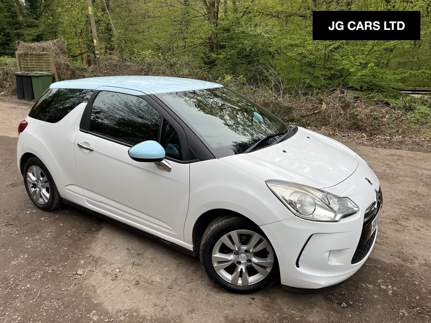 Citroen DS3 1.6 HDi 16V DStyle Hatchback 3dr Diesel Manual Euro 5 (90 ps)