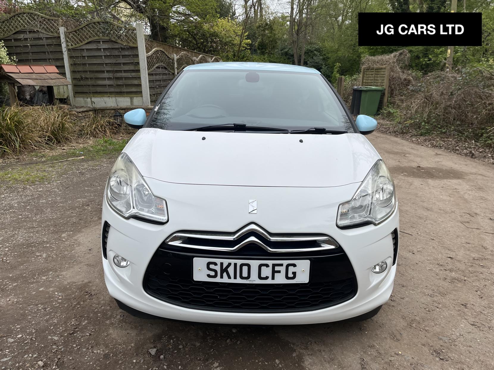 Citroen DS3 1.6 HDi 16V DStyle Hatchback 3dr Diesel Manual Euro 5 (90 ps)