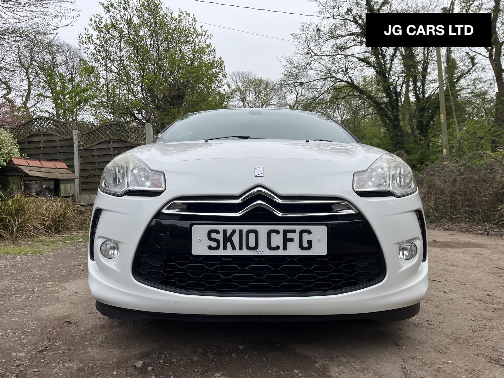 Citroen DS3 1.6 HDi 16V DStyle Hatchback 3dr Diesel Manual Euro 5 (90 ps)