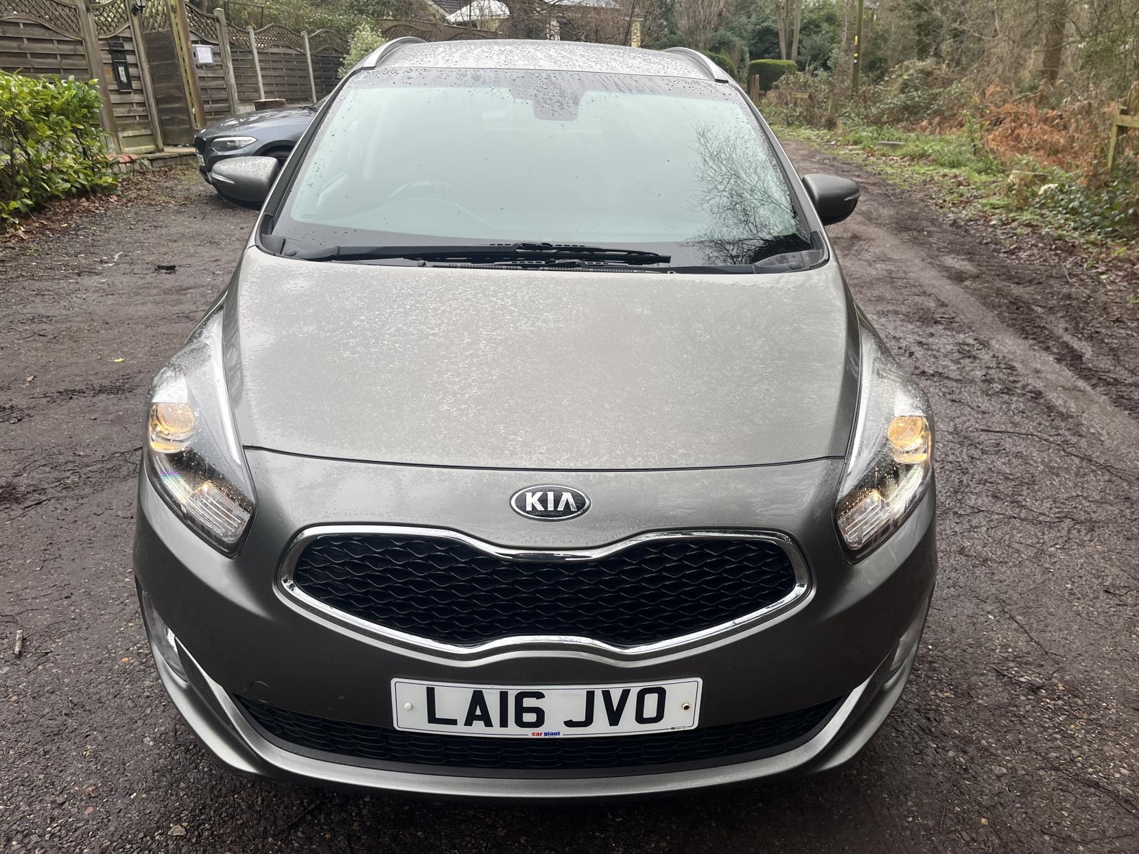 Kia Carens 1.7 CRDi 3 MPV 5dr Diesel Manual Euro 6 (s/s) (139 bhp)