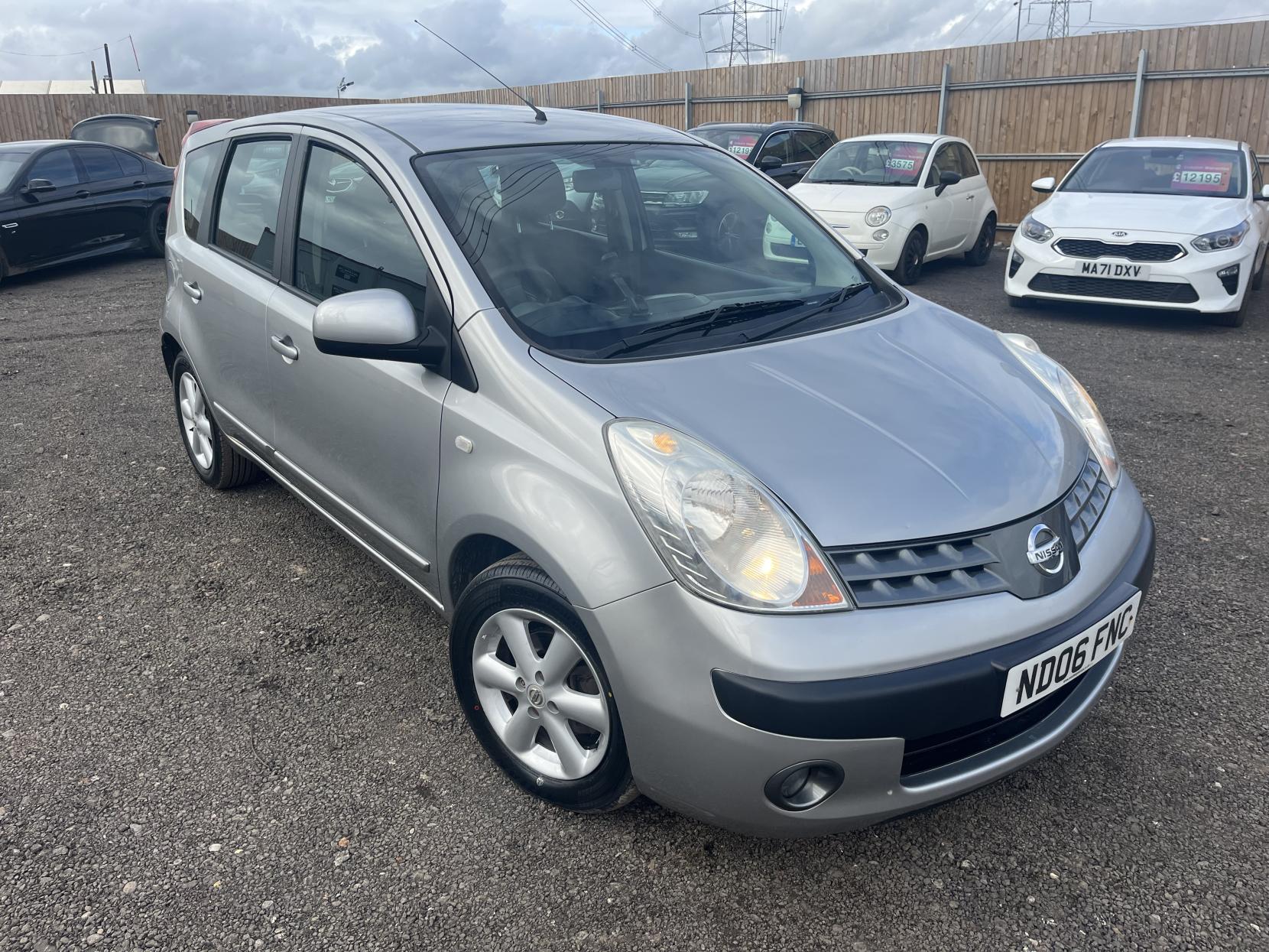 Nissan Note 1.6 16v SE Hatchback 5dr Petrol Automatic (166 g/km, 109 bhp)