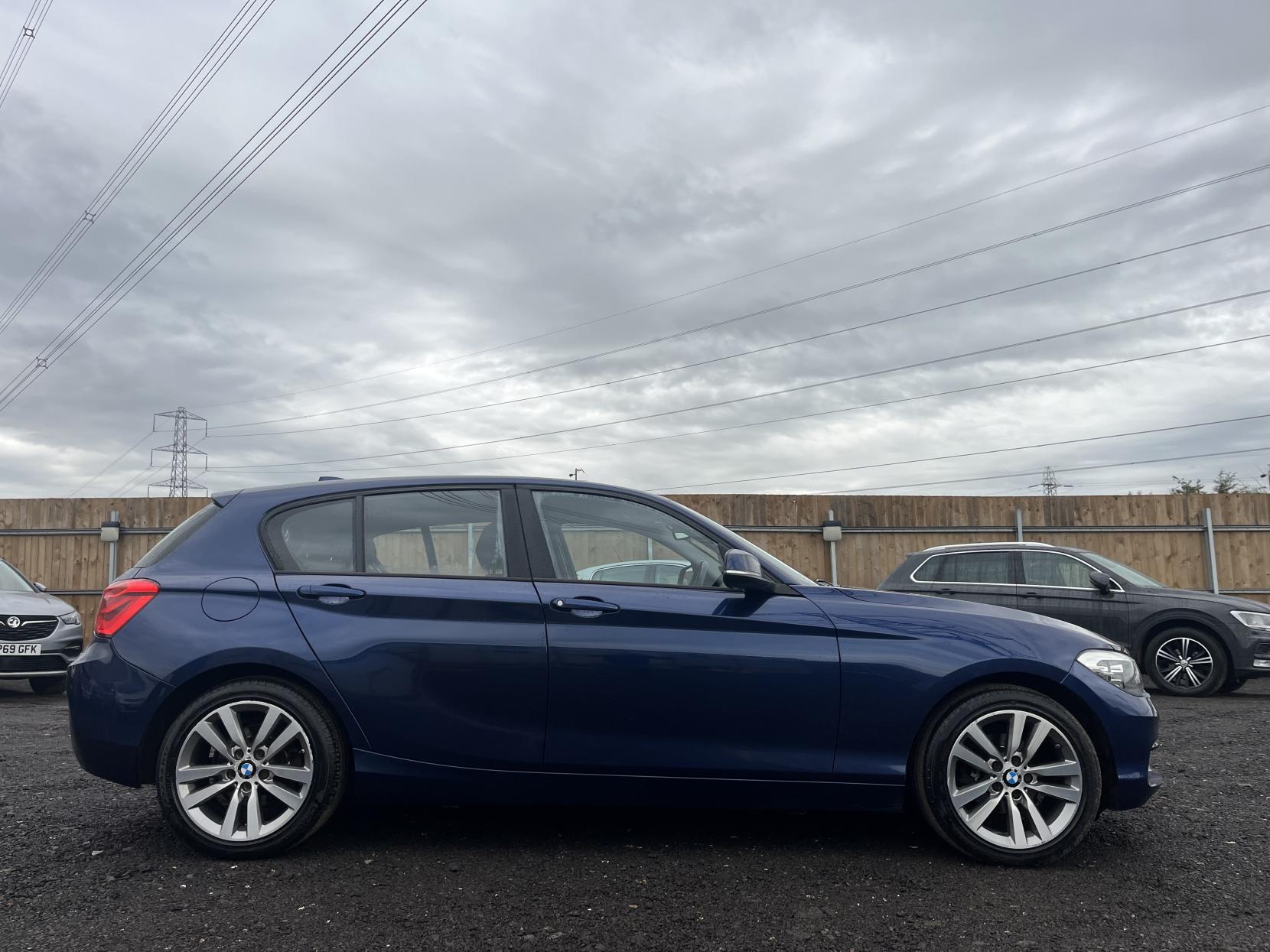 BMW 1 Series 1.5 118i Sport Hatchback 5dr Petrol Manual Euro 6 (s/s) (136 ps)