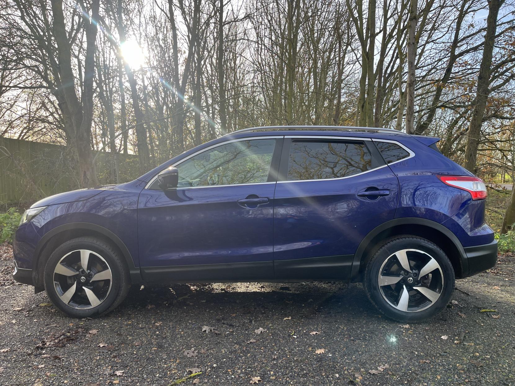 Nissan Qashqai 1.5 dCi N-Connecta SUV 5dr Diesel Manual 2WD Euro 6 (s/s) (110 ps)