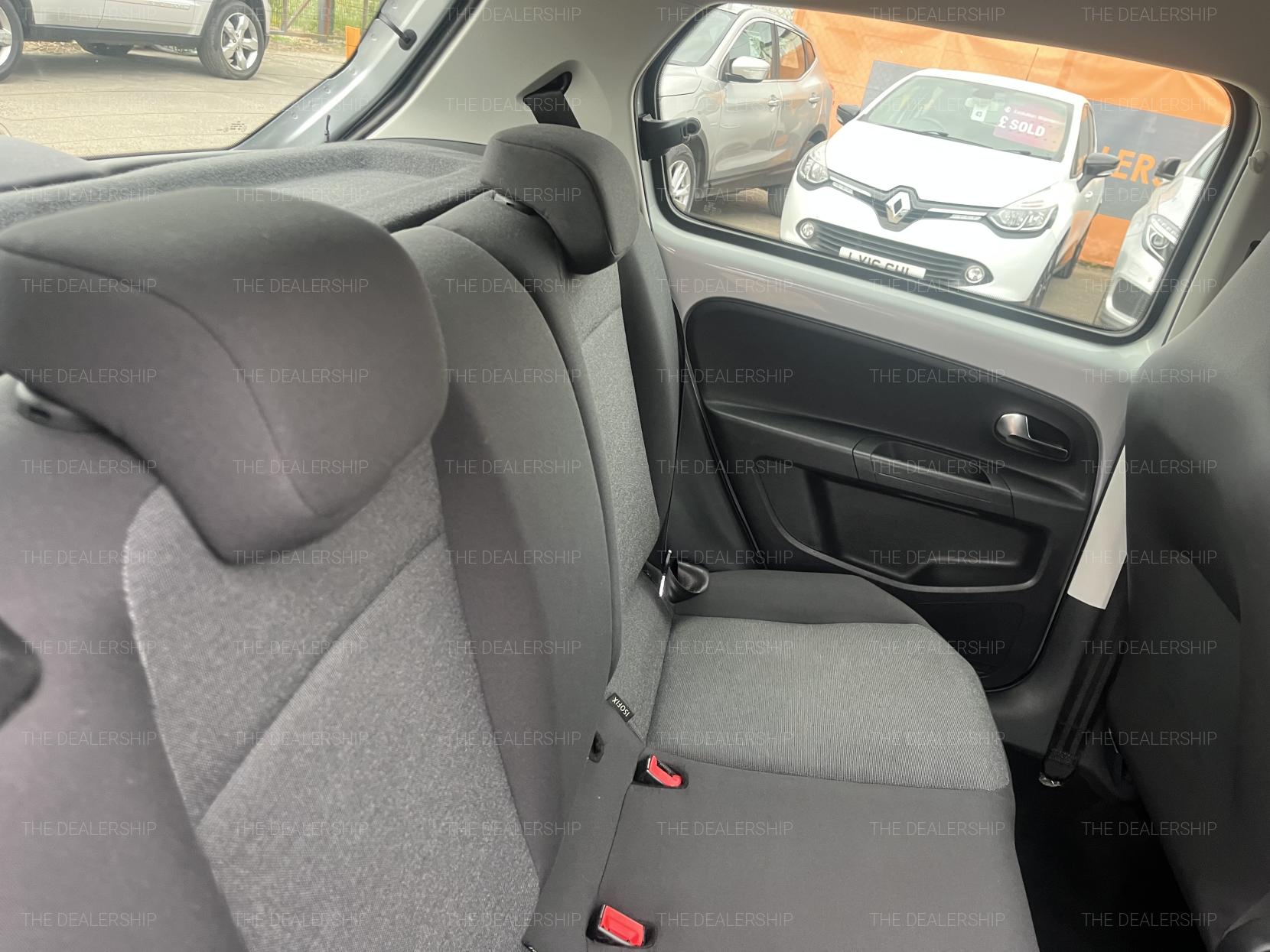 Volkswagen up! 1.0 Move up! Hatchback 5dr Petrol Manual Euro 6 (60 ps)
