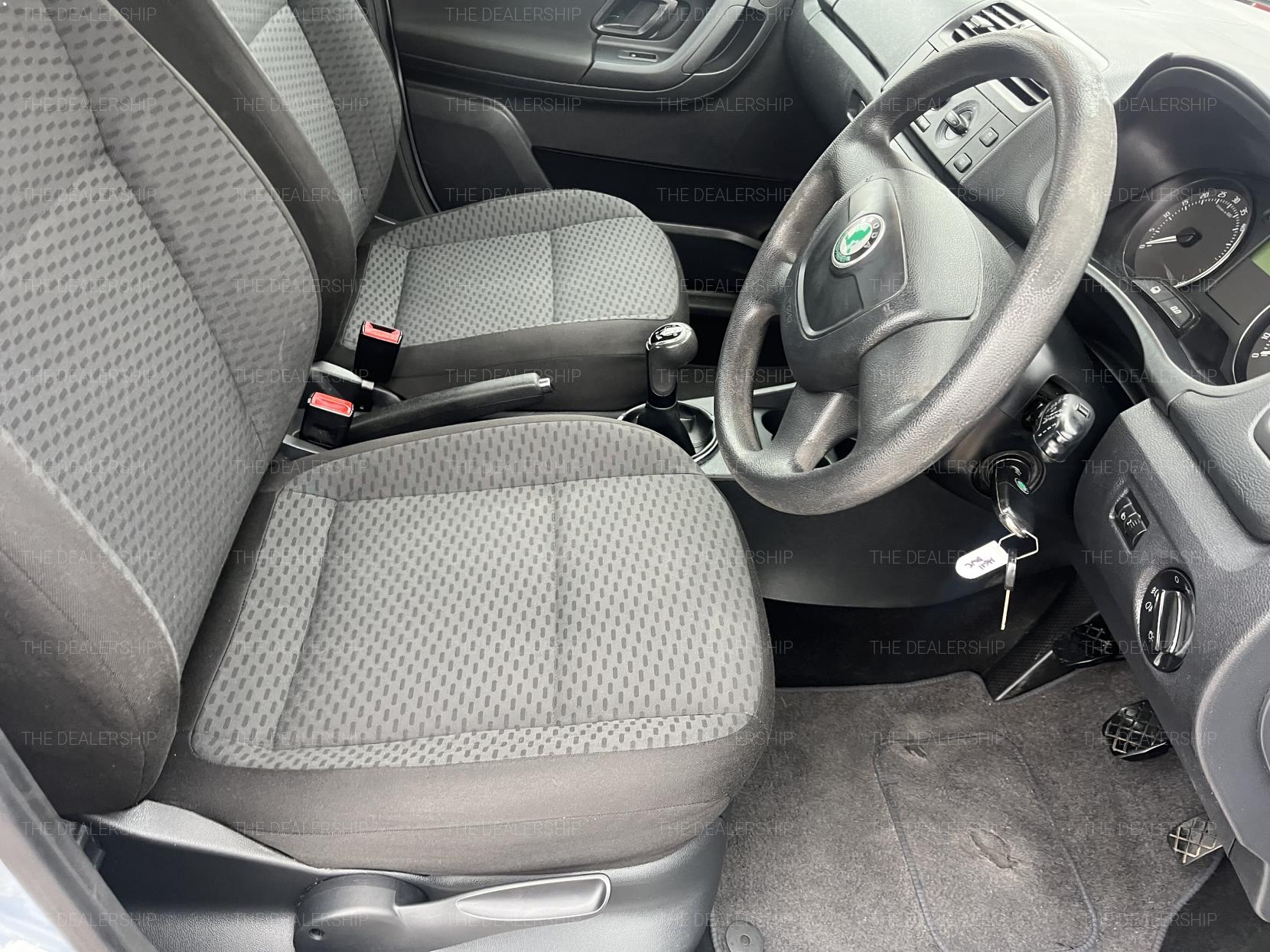 Skoda Fabia 1.2 TDI GreenLine II Hatchback 5dr Diesel Manual Euro 5 (s/s) (75 ps)