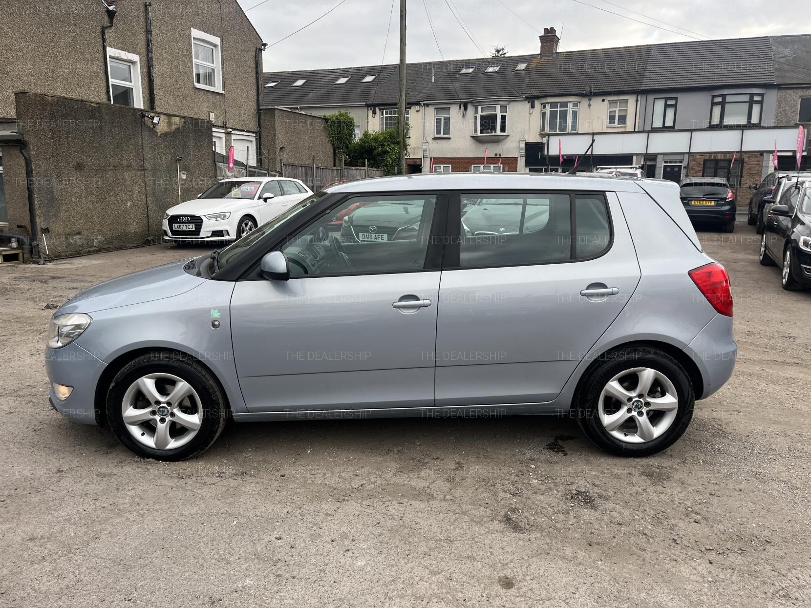 Skoda Fabia 1.2 TDI GreenLine II Hatchback 5dr Diesel Manual Euro 5 (s/s) (75 ps)