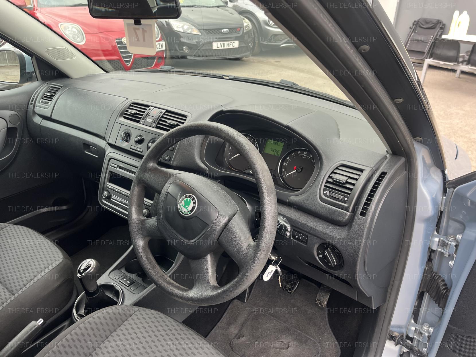 Skoda Fabia 1.2 TDI GreenLine II Hatchback 5dr Diesel Manual Euro 5 (s/s) (75 ps)