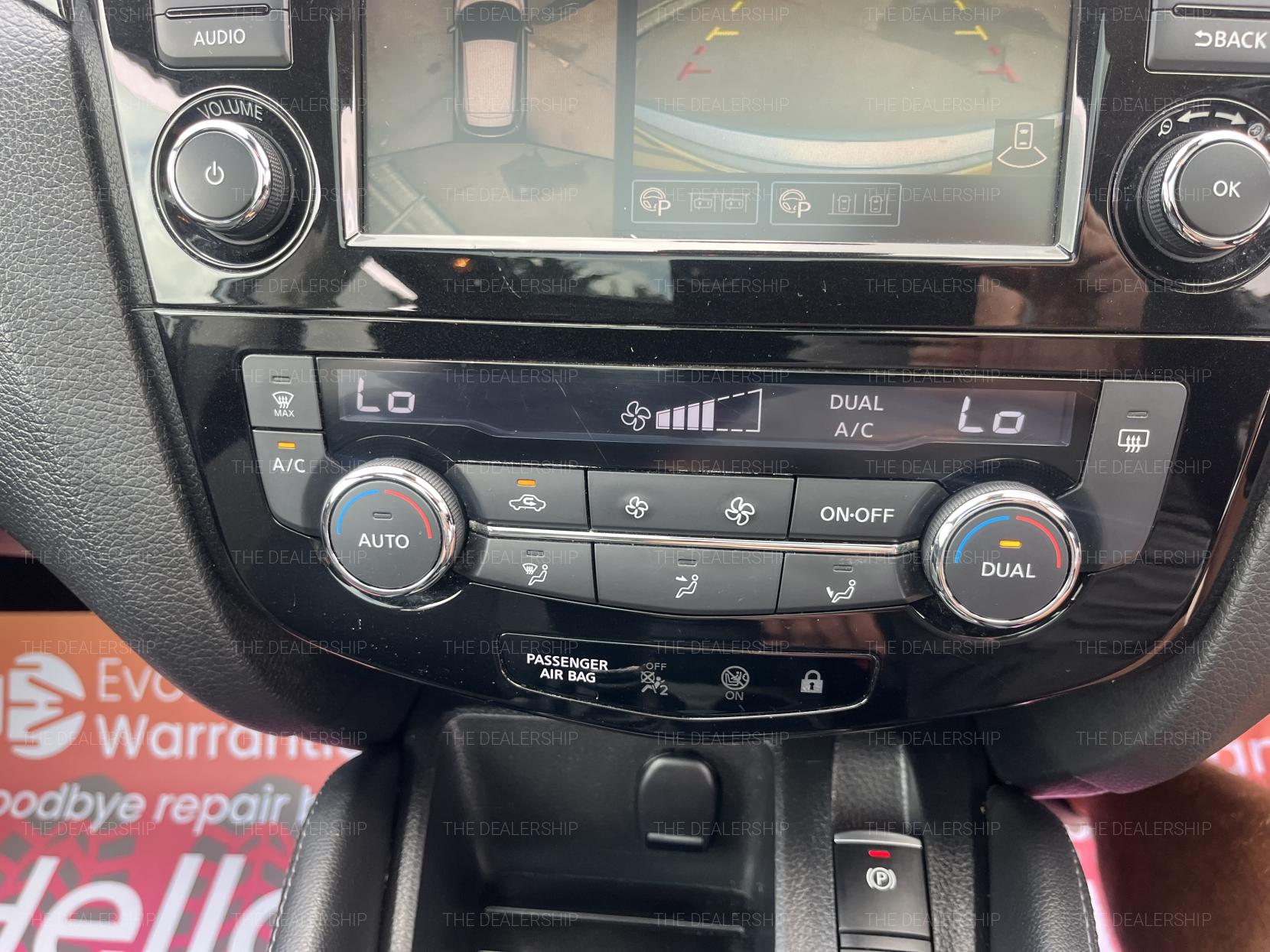 Nissan Qashqai 1.3 DIG-T N-Connecta SUV 5dr Petrol Manual Euro 6 (s/s) (140 ps)