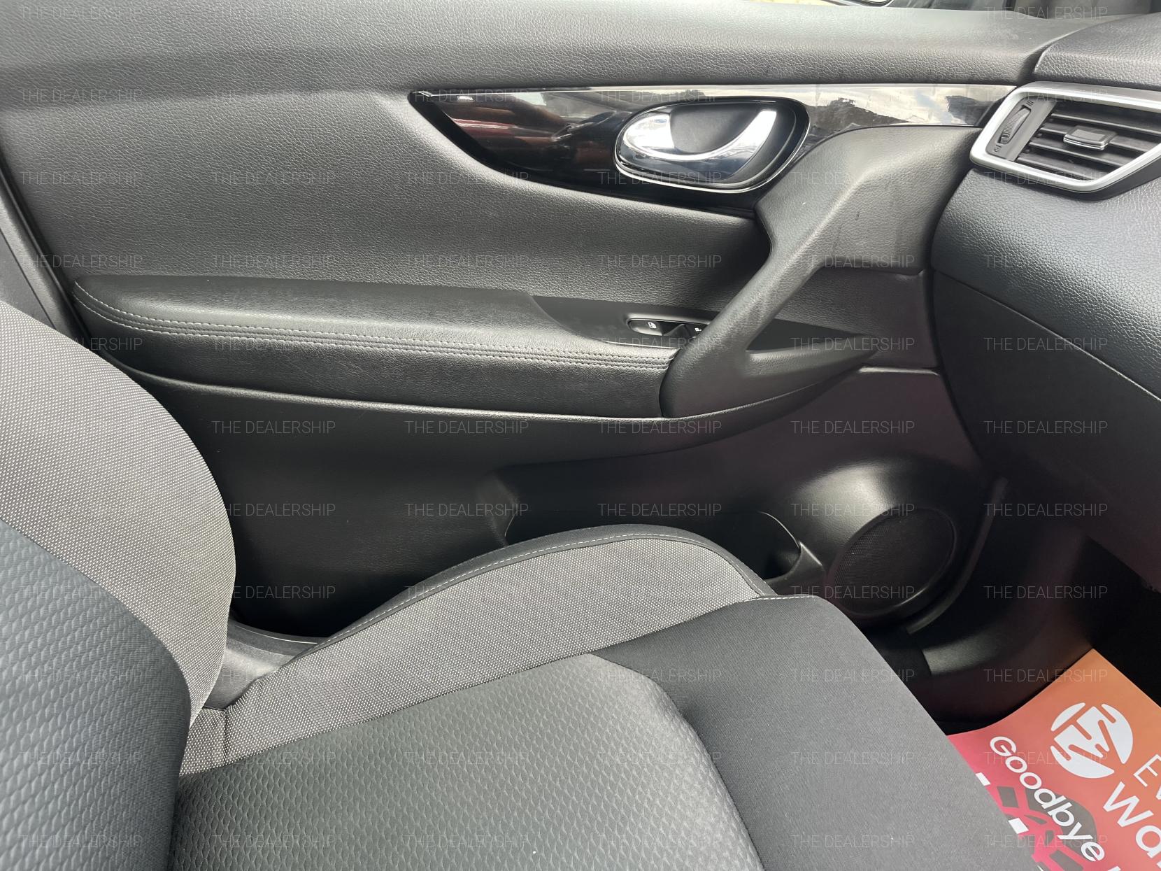 Nissan Qashqai 1.3 DIG-T N-Connecta SUV 5dr Petrol Manual Euro 6 (s/s) (140 ps)