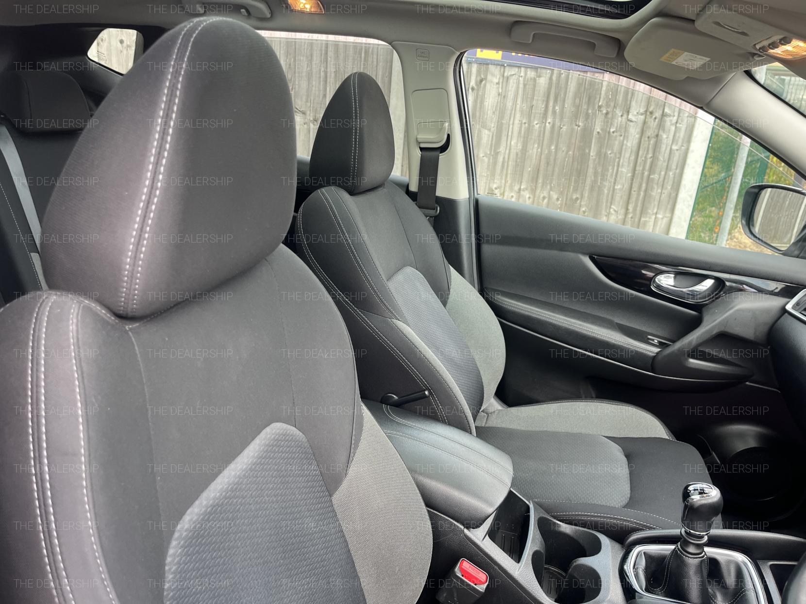 Nissan Qashqai 1.3 DIG-T N-Connecta SUV 5dr Petrol Manual Euro 6 (s/s) (140 ps)
