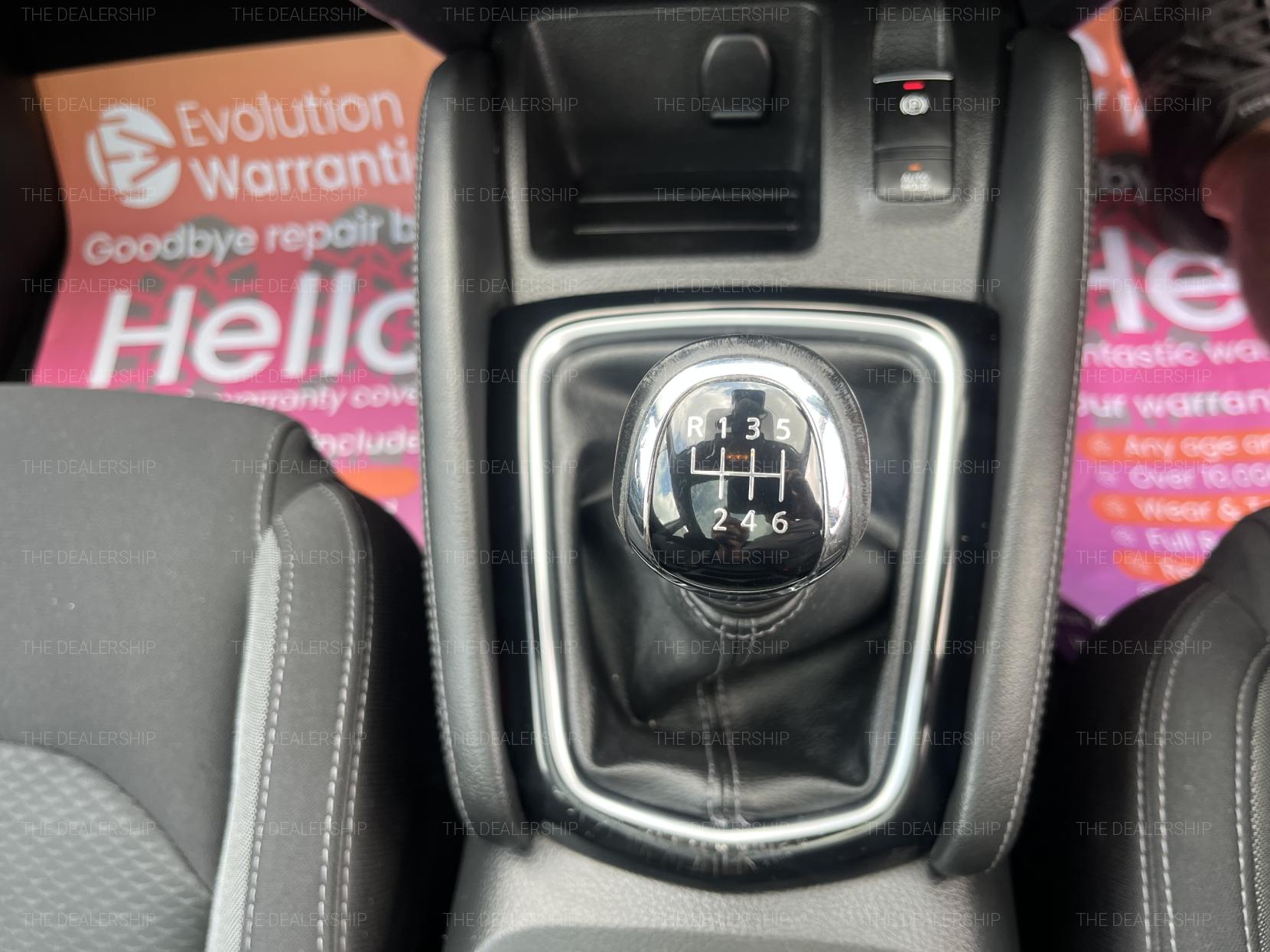Nissan Qashqai 1.3 DIG-T N-Connecta SUV 5dr Petrol Manual Euro 6 (s/s) (140 ps)
