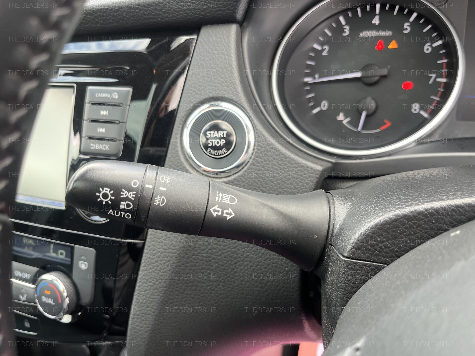 Nissan Qashqai 1.3 DIG-T N-Connecta SUV 5dr Petrol Manual Euro 6 (s/s) (140 ps)