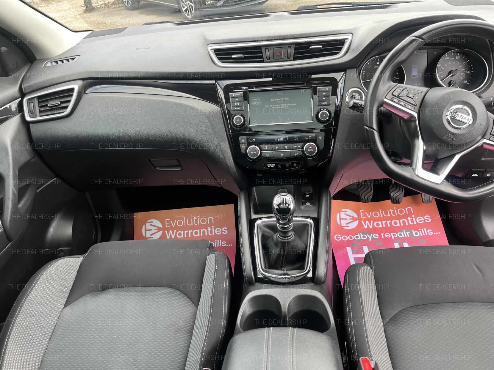 Nissan Qashqai 1.3 DIG-T N-Connecta SUV 5dr Petrol Manual Euro 6 (s/s) (140 ps)
