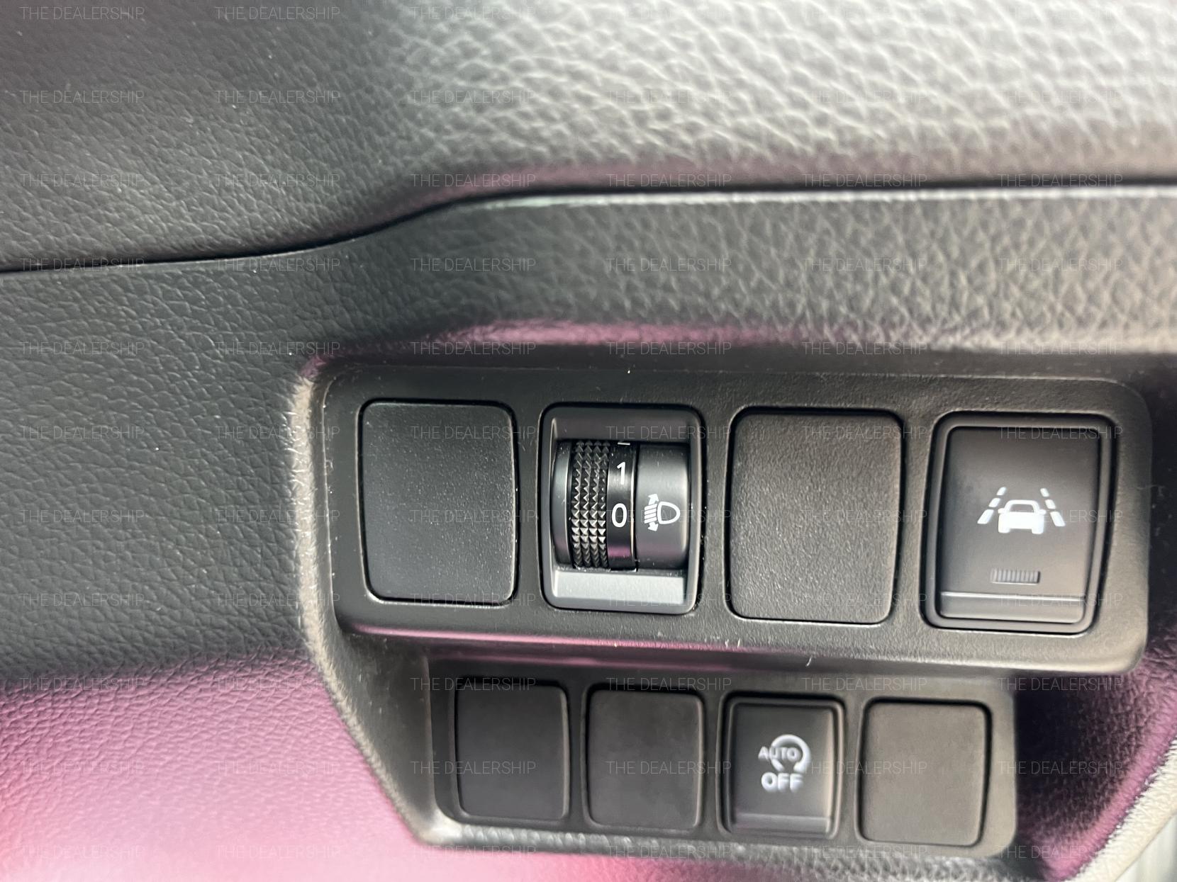 Nissan Qashqai 1.3 DIG-T N-Connecta SUV 5dr Petrol Manual Euro 6 (s/s) (140 ps)