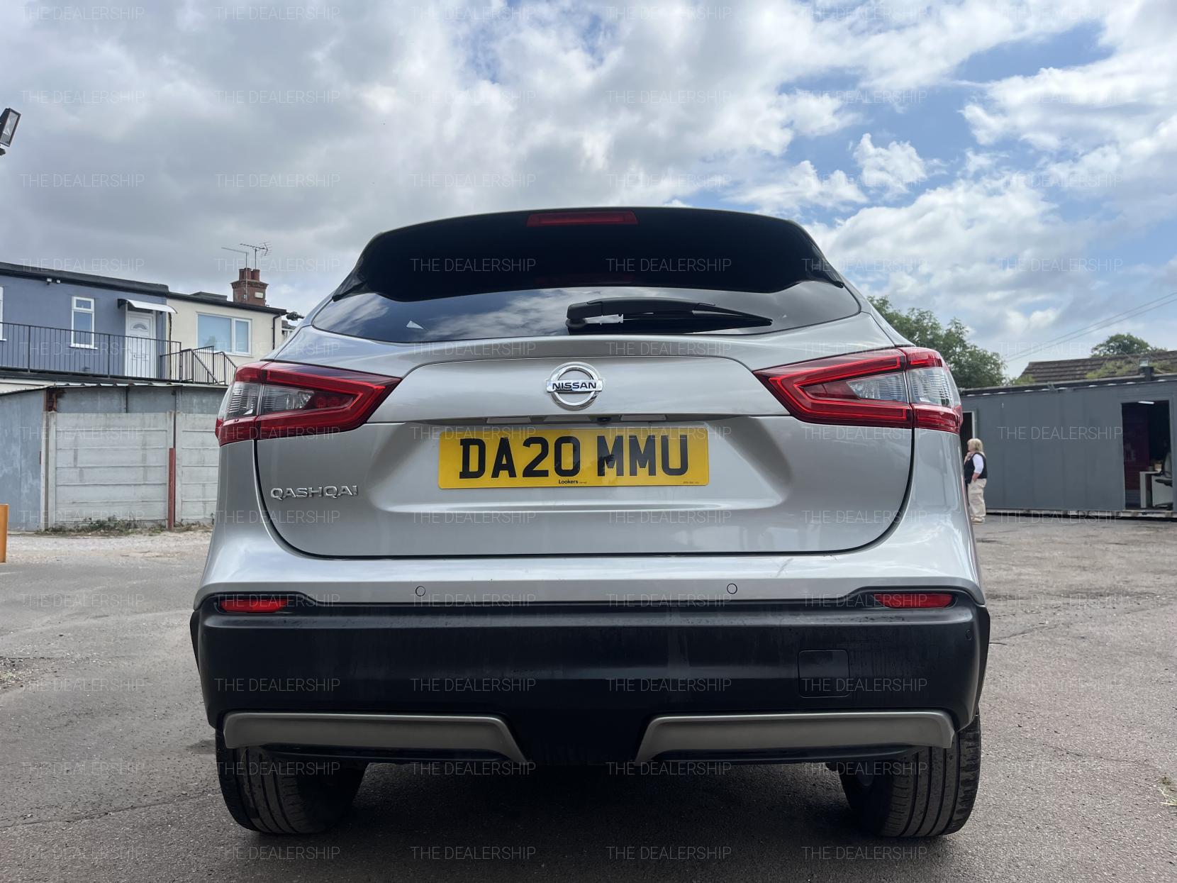 Nissan Qashqai 1.3 DIG-T N-Connecta SUV 5dr Petrol Manual Euro 6 (s/s) (140 ps)