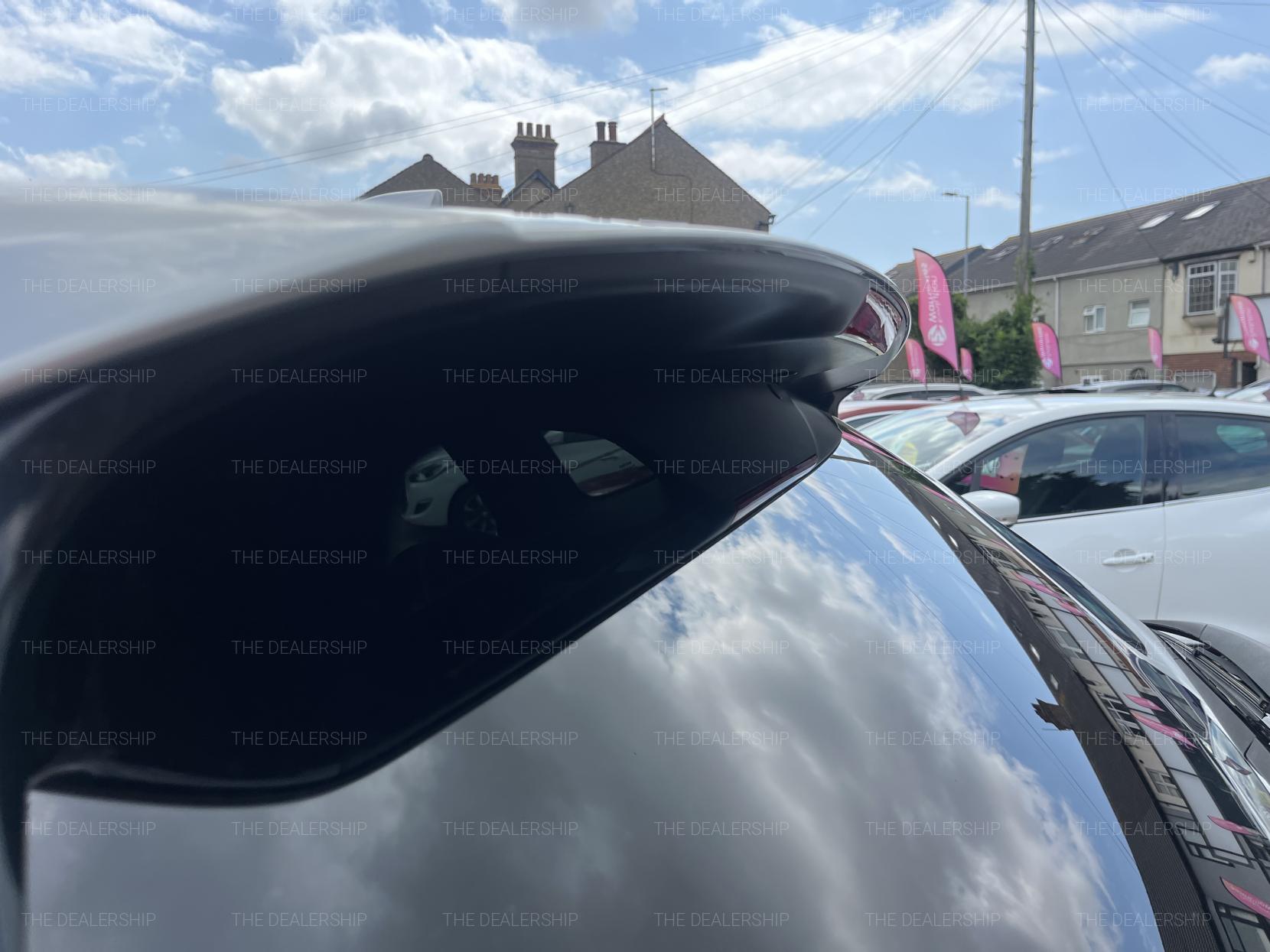 Nissan Qashqai 1.3 DIG-T N-Connecta SUV 5dr Petrol Manual Euro 6 (s/s) (140 ps)