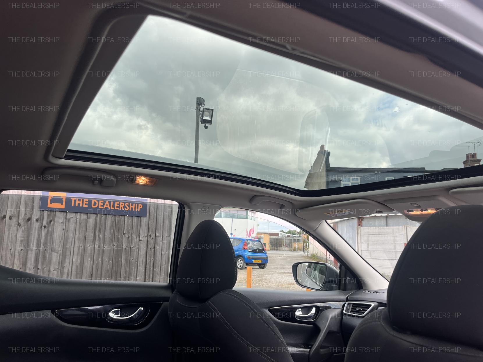 Nissan Qashqai 1.3 DIG-T N-Connecta SUV 5dr Petrol Manual Euro 6 (s/s) (140 ps)