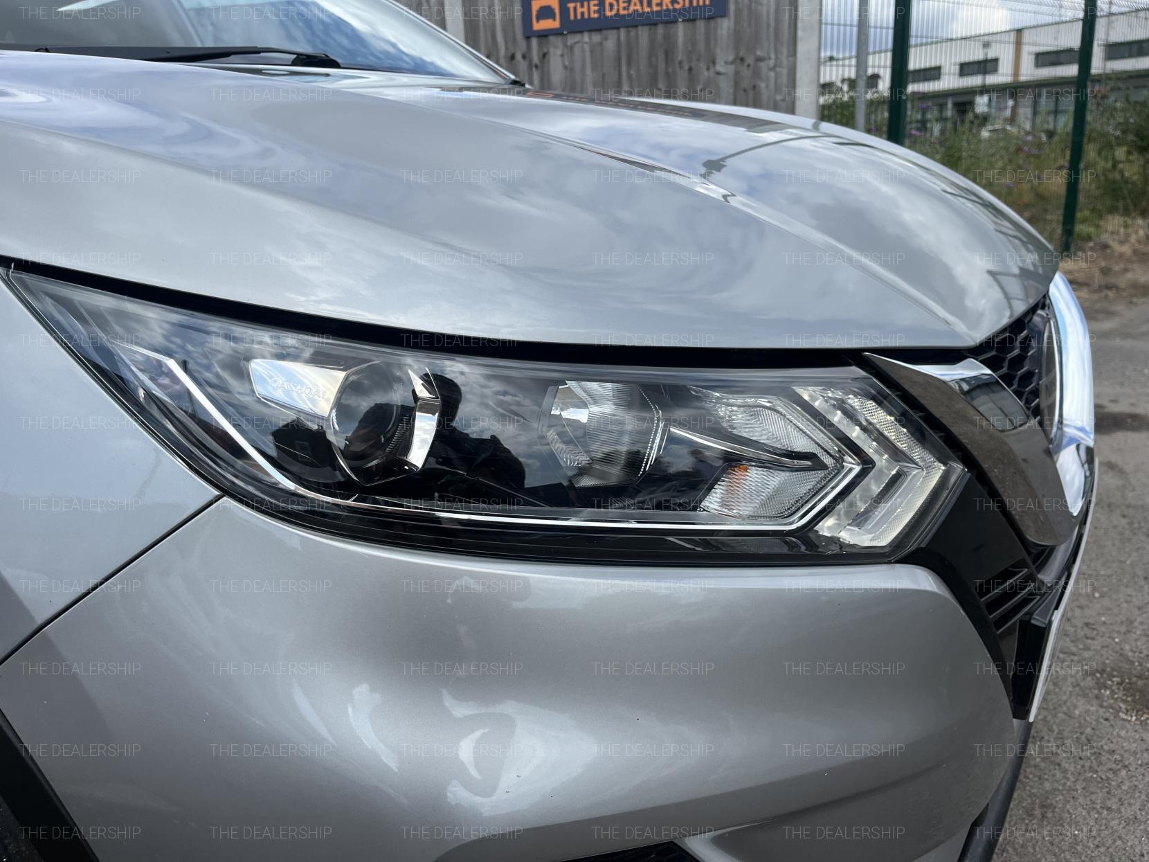Nissan Qashqai 1.3 DIG-T N-Connecta SUV 5dr Petrol Manual Euro 6 (s/s) (140 ps)